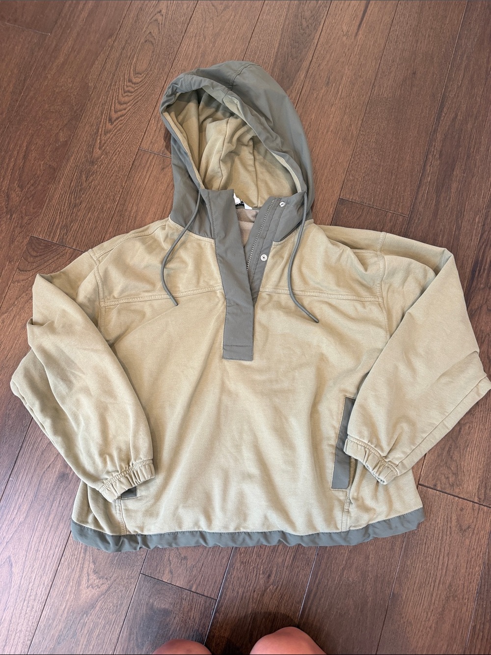 Athleta Green Hooded Pullover Jacket - Size Medium - C4-111